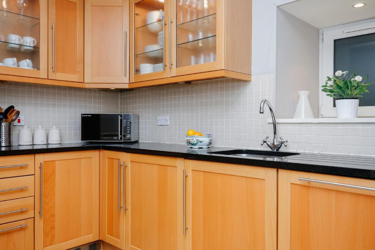 Royal Mile Mansions 14 Apartment Edinburgh Exterior foto